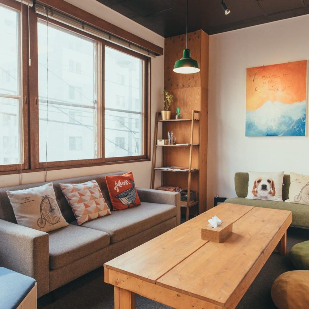 social-hostel-lounge-1500x1000